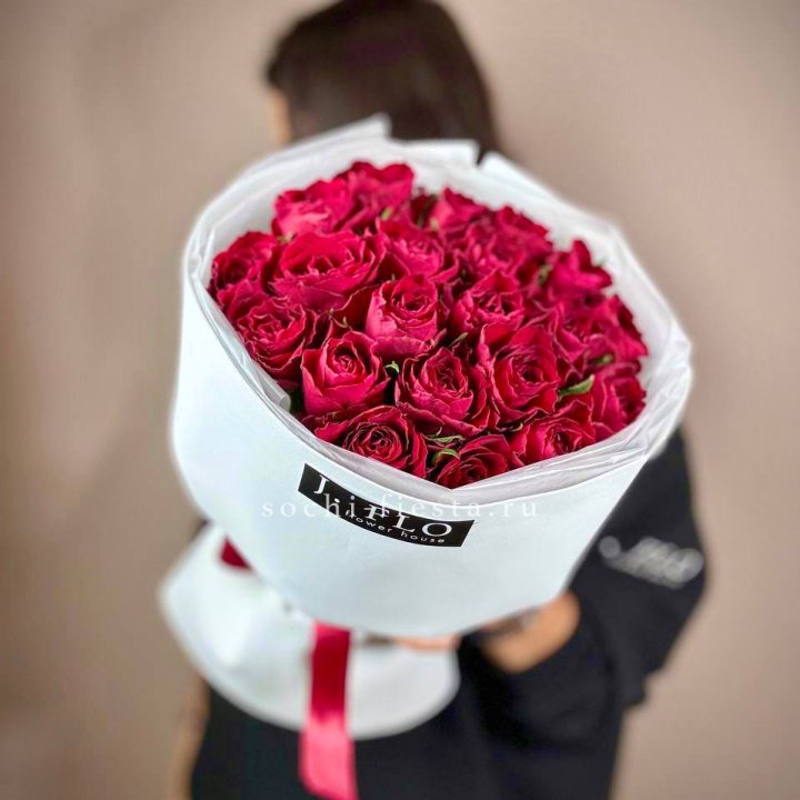 Букет красных роз мадам ред в Балашихе