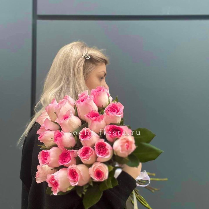  25 розовых роз в Балашихе