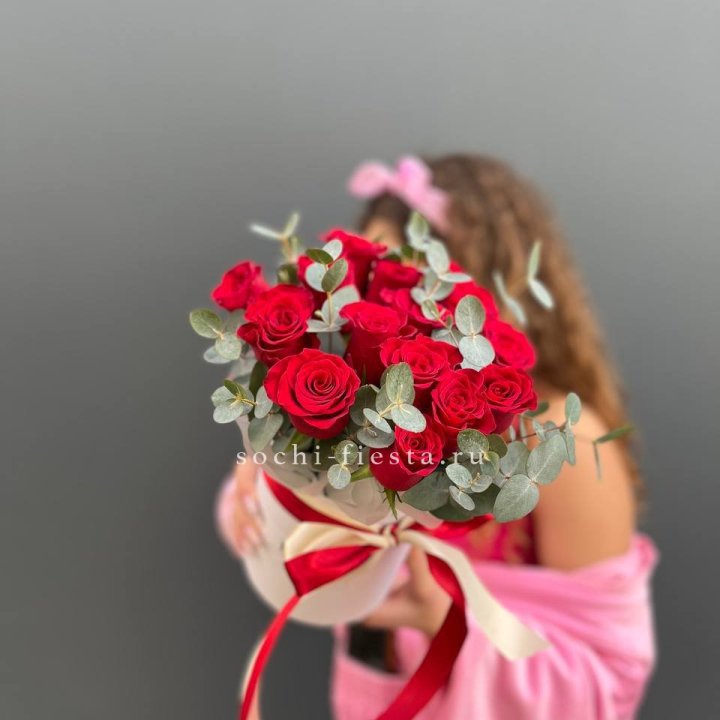 15 Красных роз в боксе №2 в Балашихе