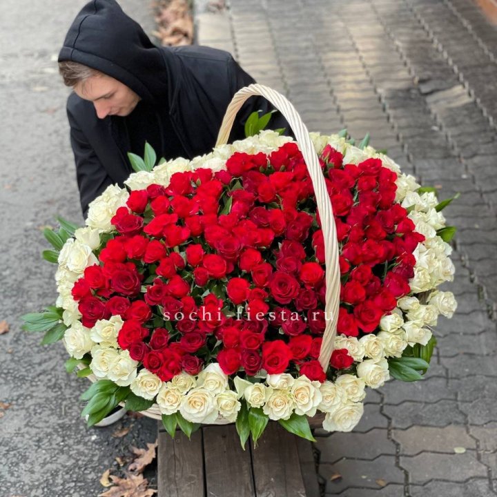 201  роза в корзине   в Балашихе