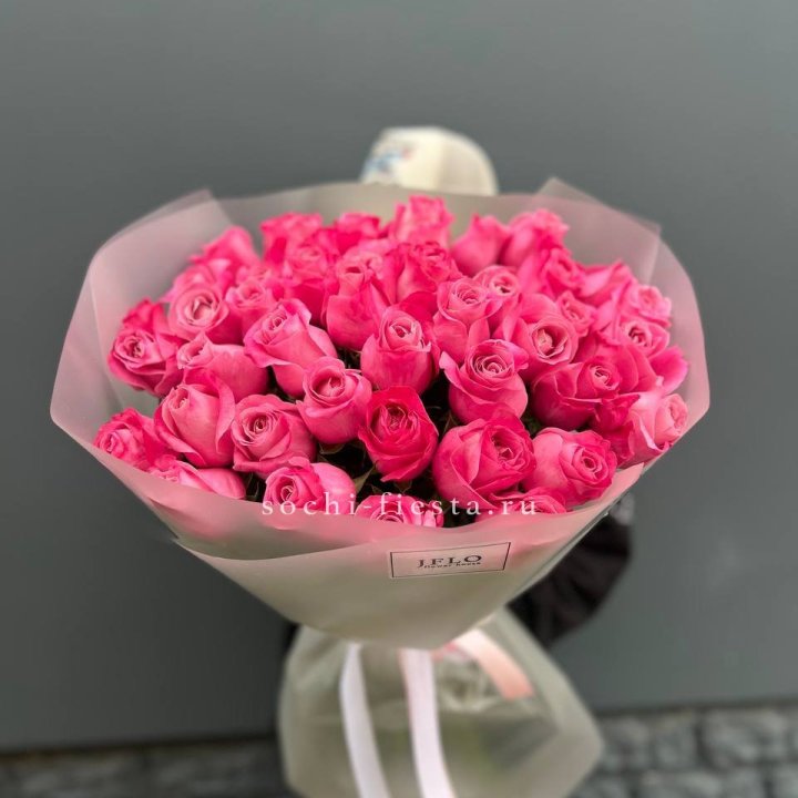 Роза малиновая в Балашихе