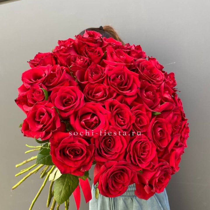 35 красных роз под ленту в Балашихе