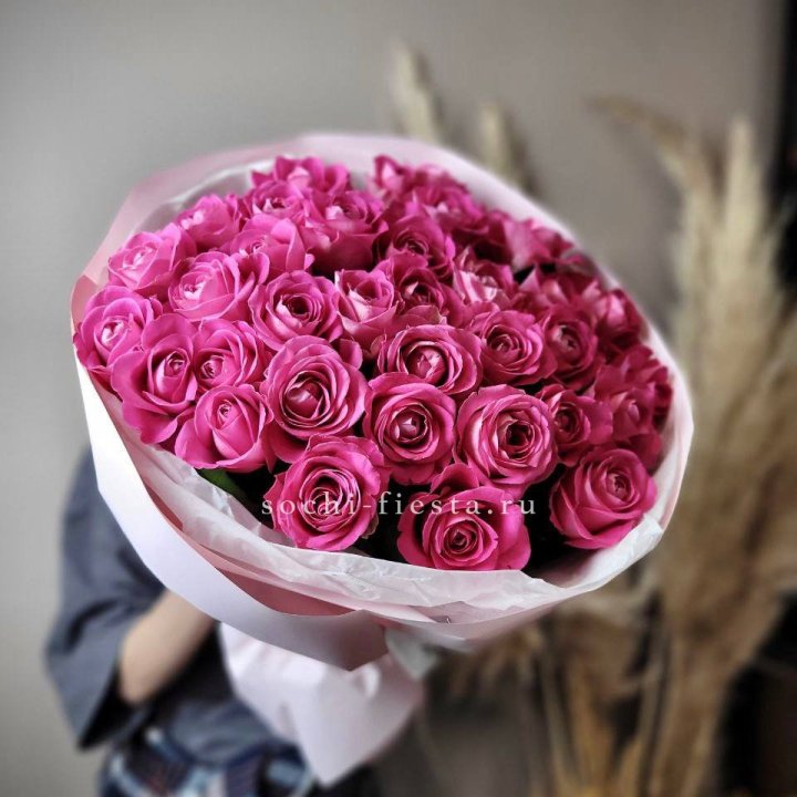 35 розовых роз  в Балашихе