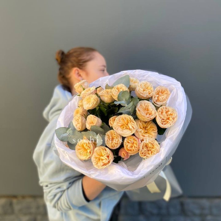 7 пионовидных роз в Балашихе