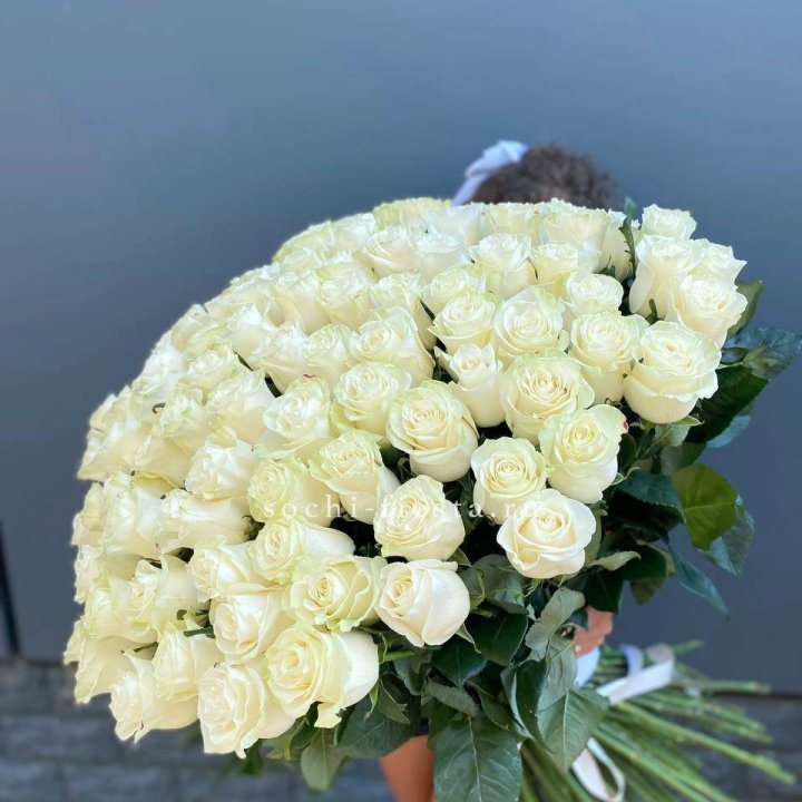 101 белая высокая роза в Балашихе