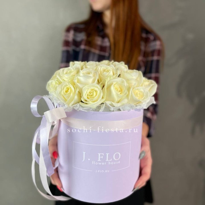 25 роз в цилиндре  в Балашихе