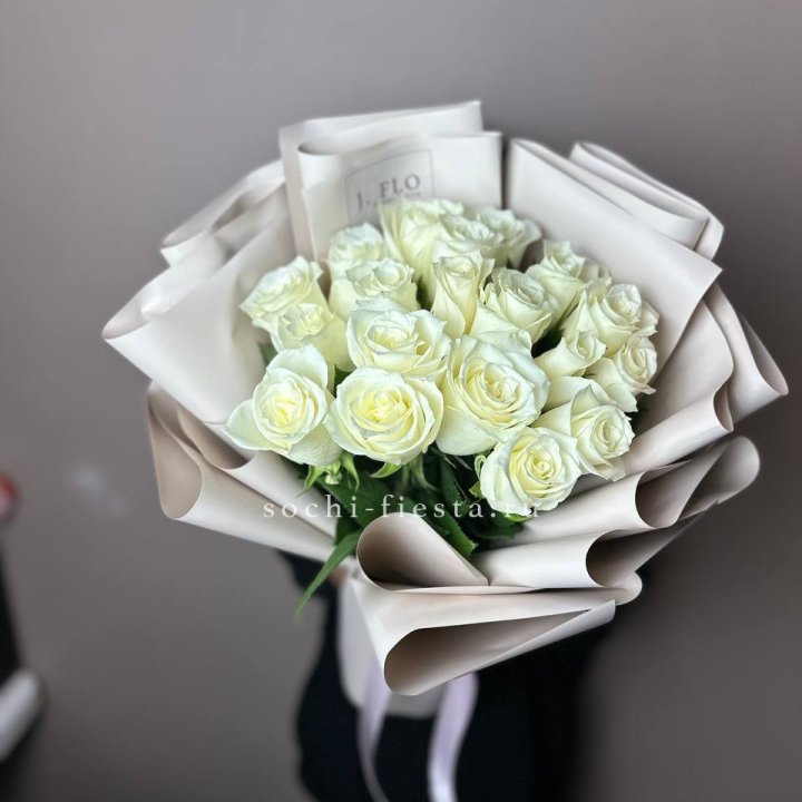 19 белых роз  в Балашихе