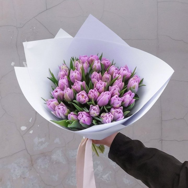 35 сиреневых тюльпанов в Балашихе